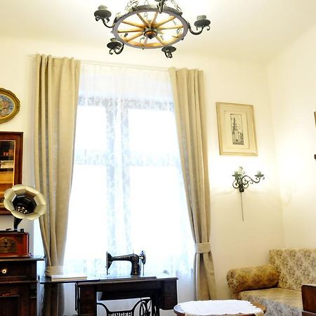 Traditional Slovak Apartment 布拉迪斯拉发 外观 照片