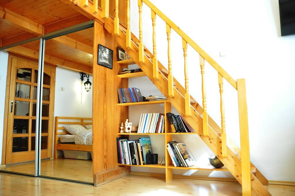 Traditional Slovak Apartment 布拉迪斯拉发 外观 照片