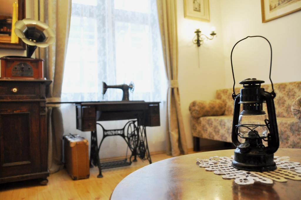 Traditional Slovak Apartment 布拉迪斯拉发 外观 照片