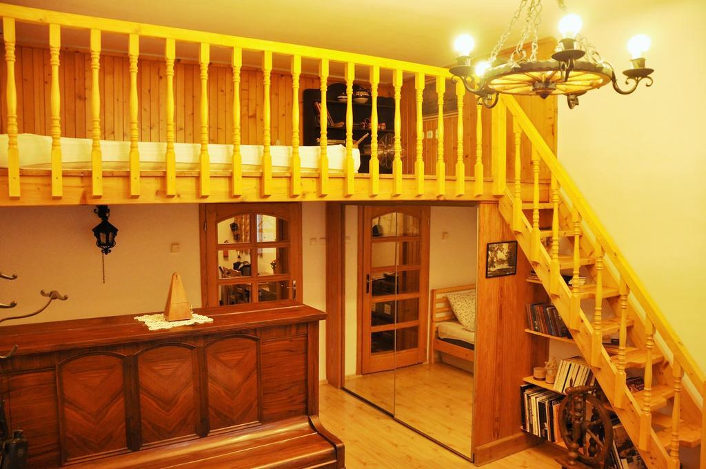 Traditional Slovak Apartment 布拉迪斯拉发 外观 照片